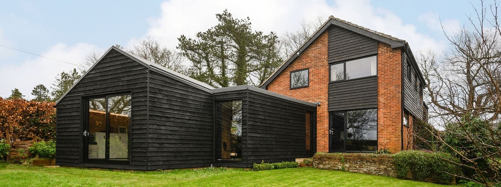 ArchitectureLIVE's project near Haslemere, Surrey on the open market, view 3