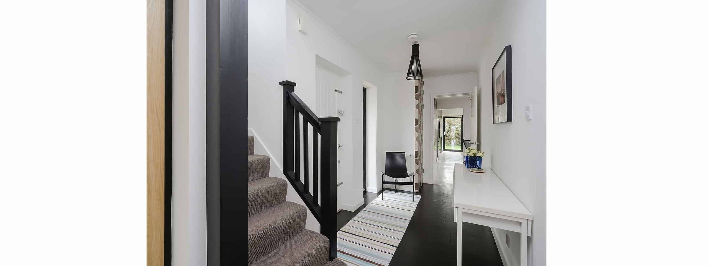 ArchitectureLIVE's project near Haslemere, Surrey on the open market, view 4