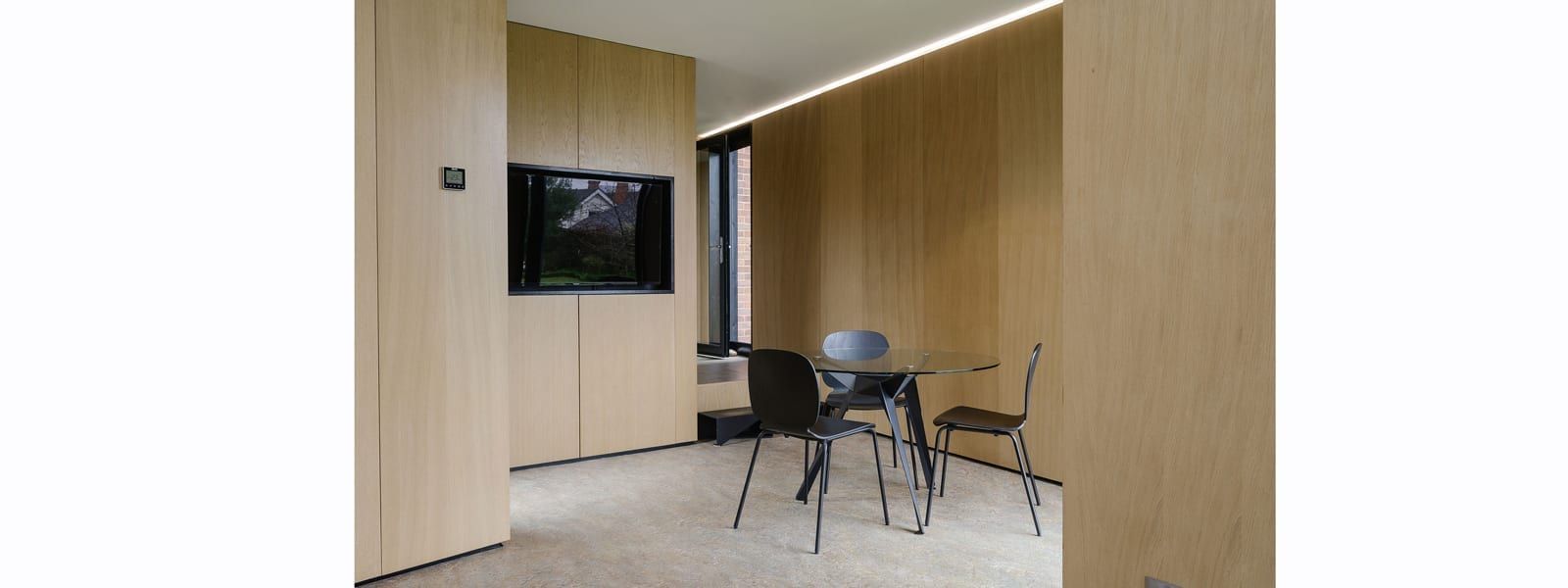 ArchitectureLIVE's project near Haslemere, Surrey on the open market, view 16
