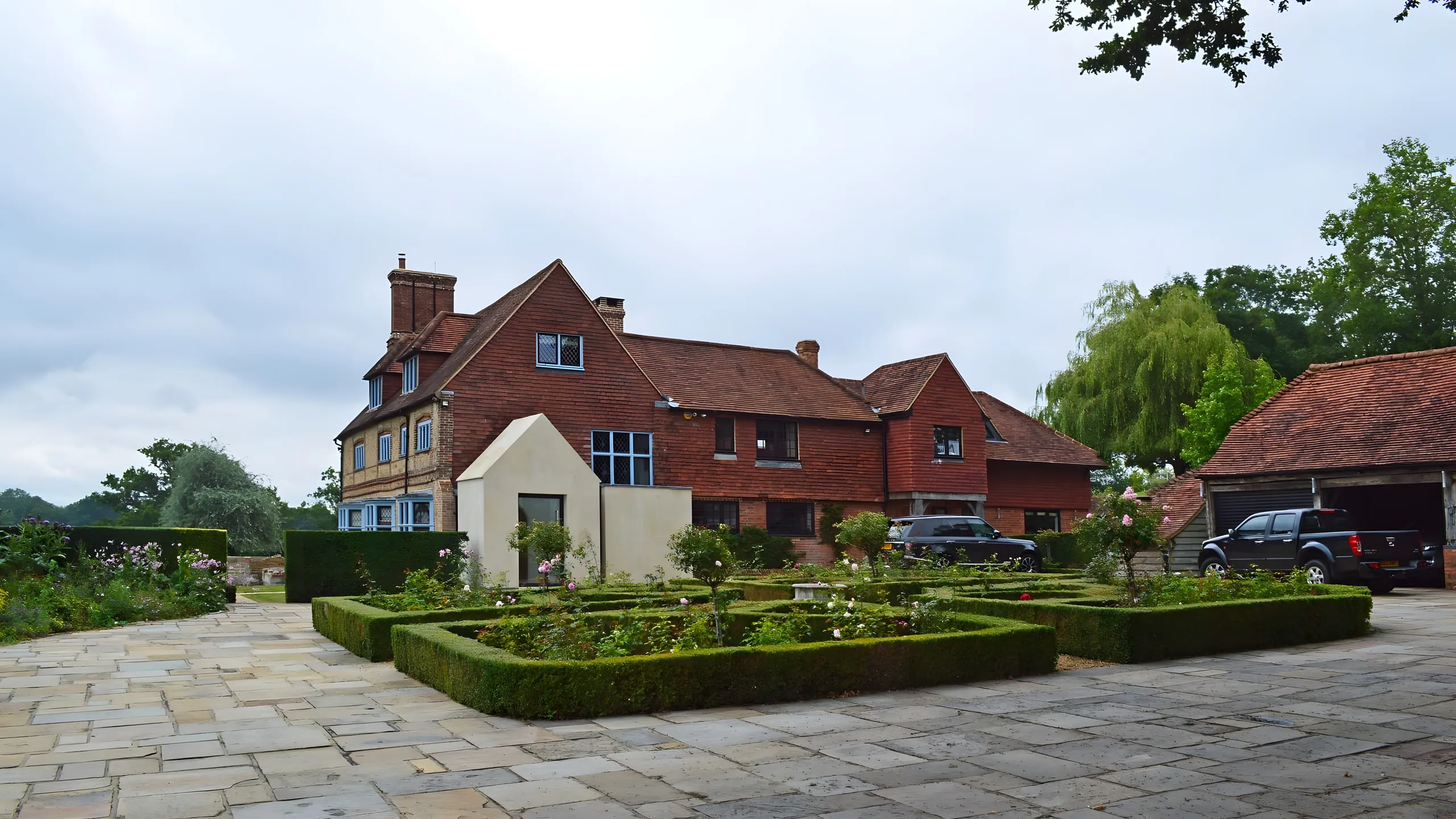 Listed Country House, Chiddingfold, Surrey