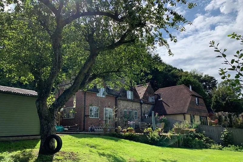 Waverley grants planning to extend Grade II Listed cottage in Haslemere
